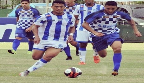 Jogador delmirense Thiago Alagoano marca dois gols em jogo pelo Campeonato Gaúcho