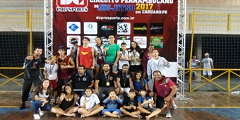 Lutadores de Jiu-jitsu de Piranhas conquistam 20 medalhas durante competição em Caruaru-PE