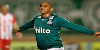 Walter é apresentado pelo CSA para disputar Série B do Brasileirão