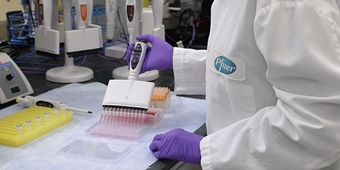 Anvisa concede certificado de boas práticas à vacina da Pfizer contra Covid
