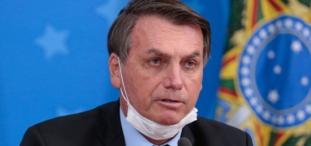 Justiça anula multa de R$ 370 mil a Bolsonaro por não uso de máscara facial