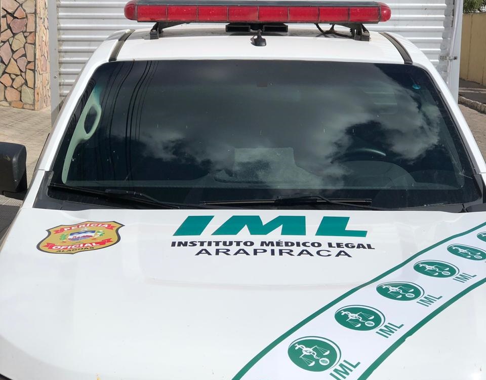 Jovem de 20 anos morre e adolescente de 13 fica gravemente ferido em acidente motociclístico