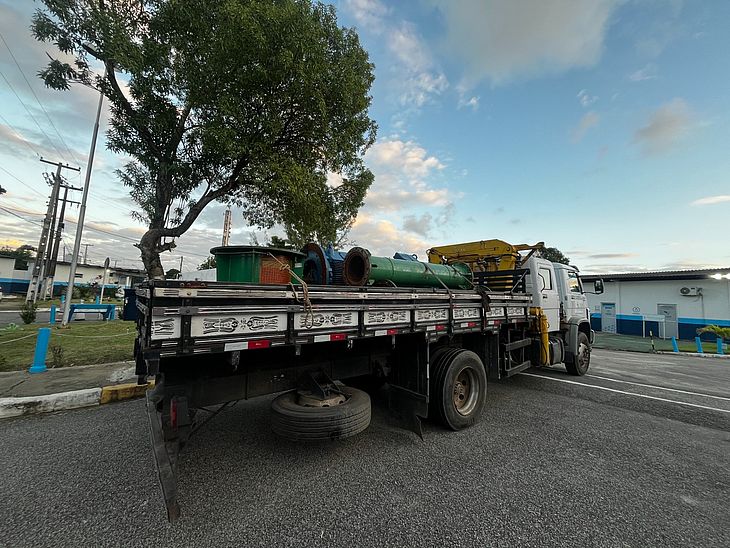 Governo de AL doa equipamento para ajudar no escoamento de água no Rio Grande do Sul