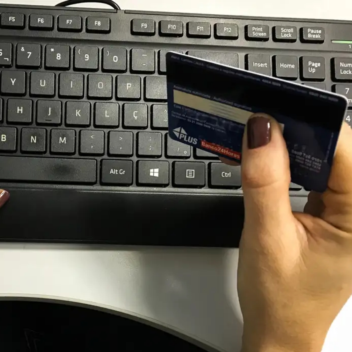 Varejistas antecipam taxação de compras de até US$ 50 para sábado