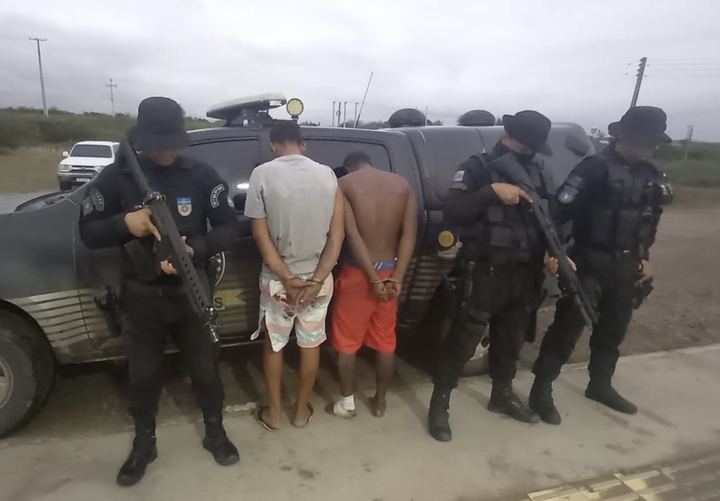 Dupla de assaltantes é capturada em Delmiro Gouveia: bicicleta e celular recuperados