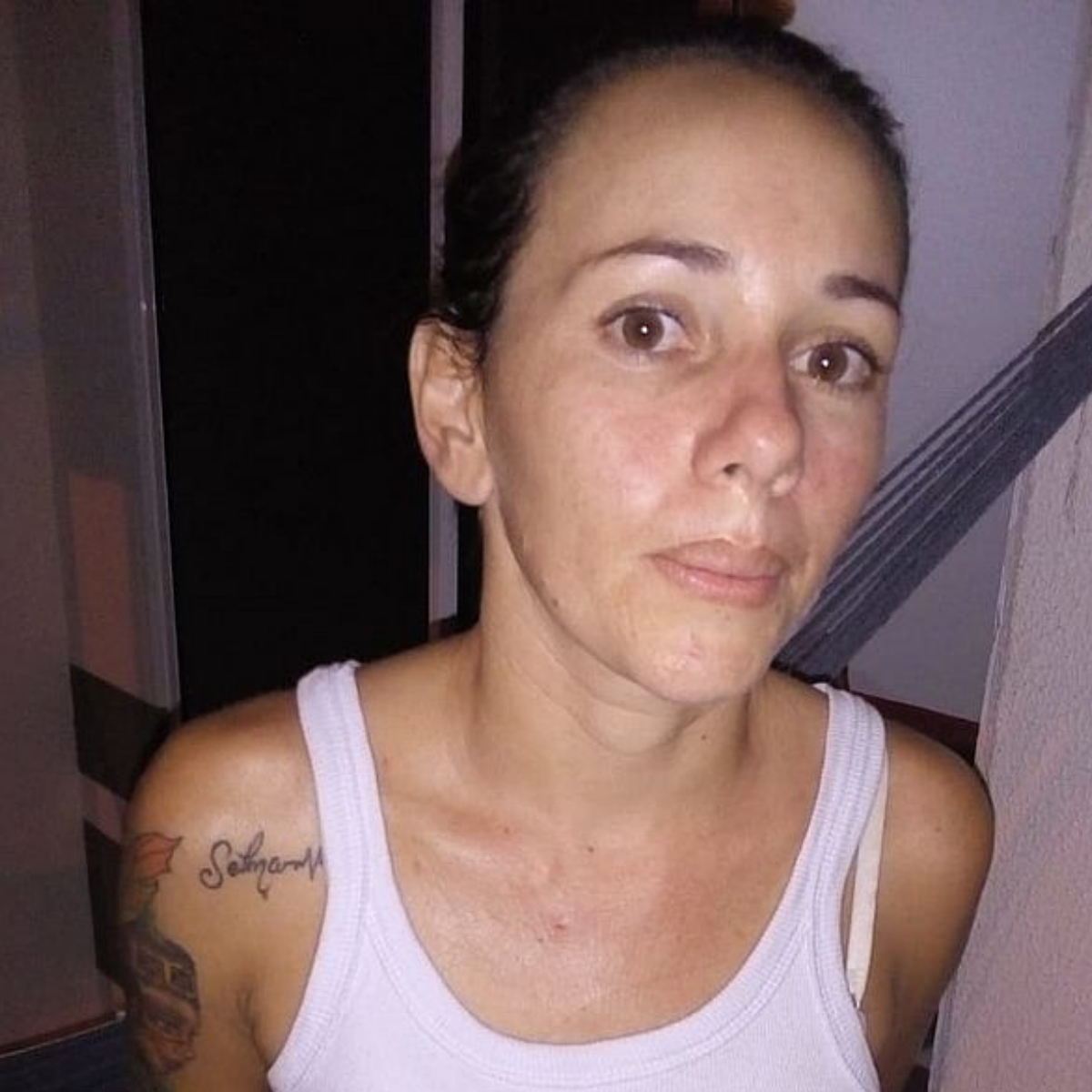 Tiros na frente de criança: facção suspeitava que casal vítima de atentado era informante da polícia