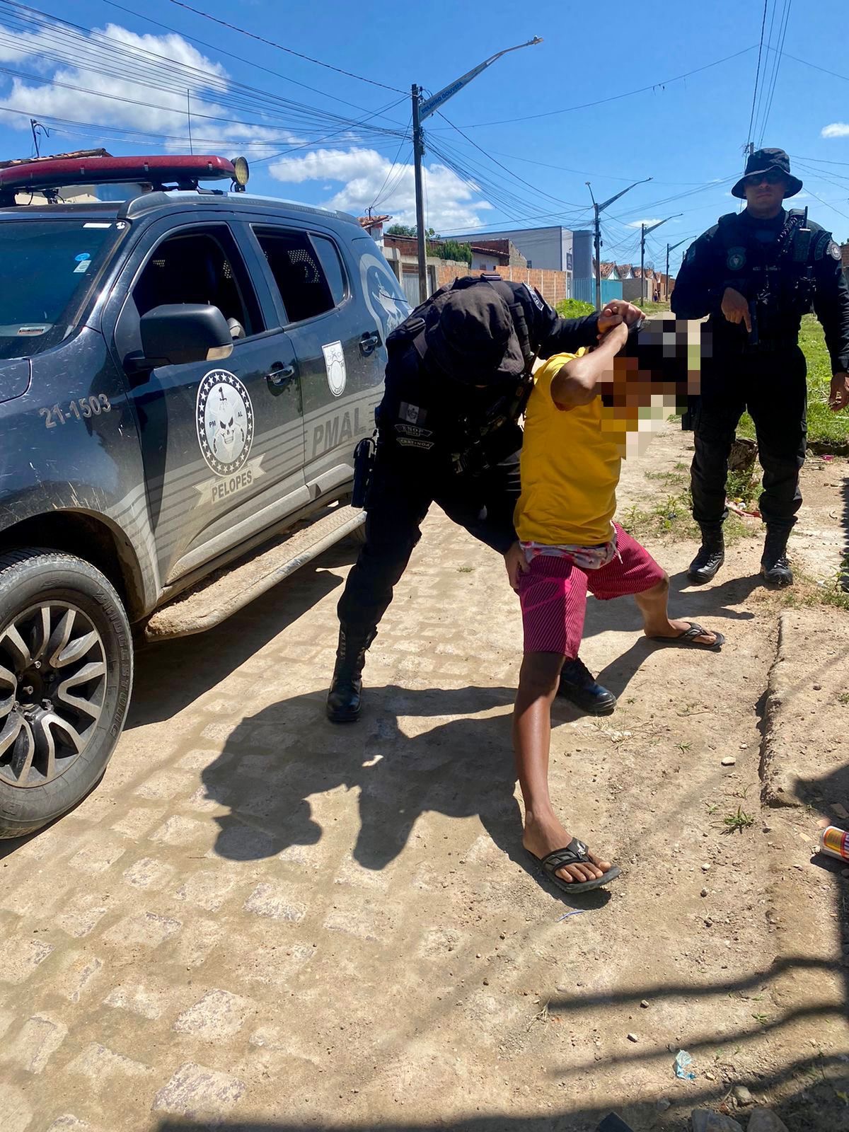 Jovem de 19 anos é detido por tráfico de drogas em Delmiro Gouveia