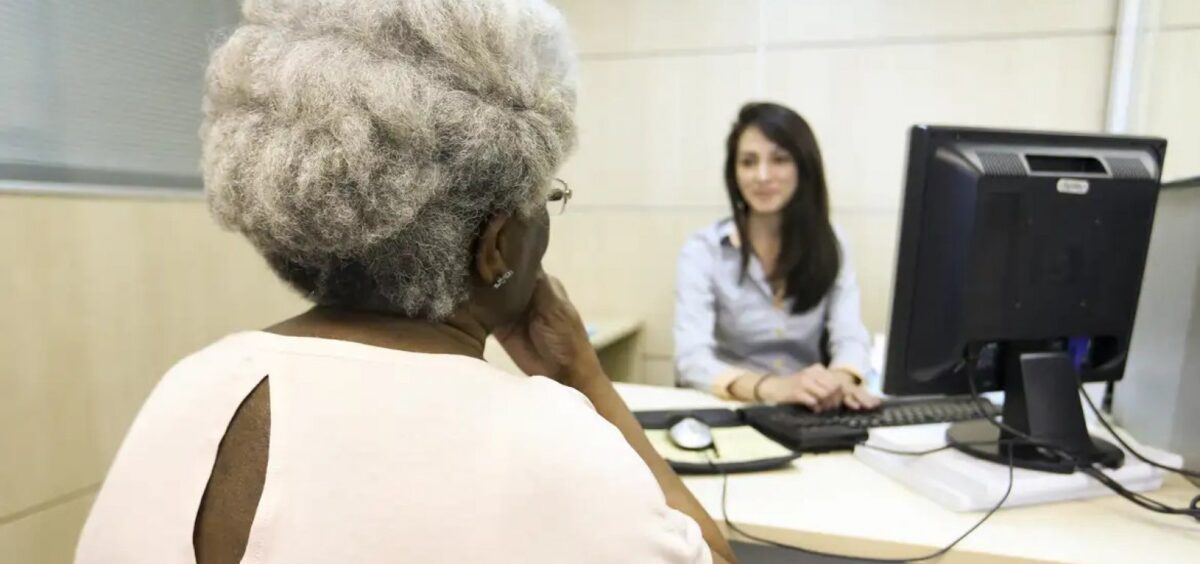Comissão do Senado aprova projeto que isenta pagamento de FGTS e INSS para trabalhadores aposentados