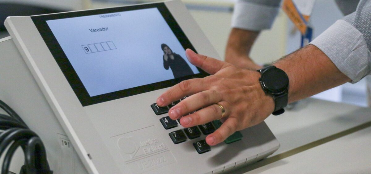 Eleitores sem cadastro biométrico podem votar nas Eleições