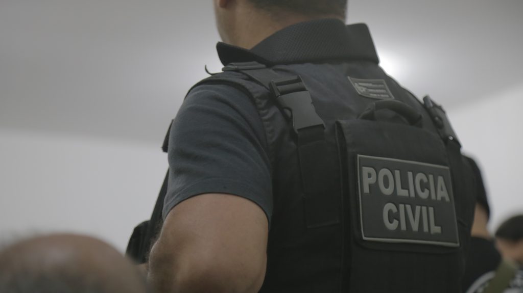 Polícia Civil prende homem por ameaça e stalking